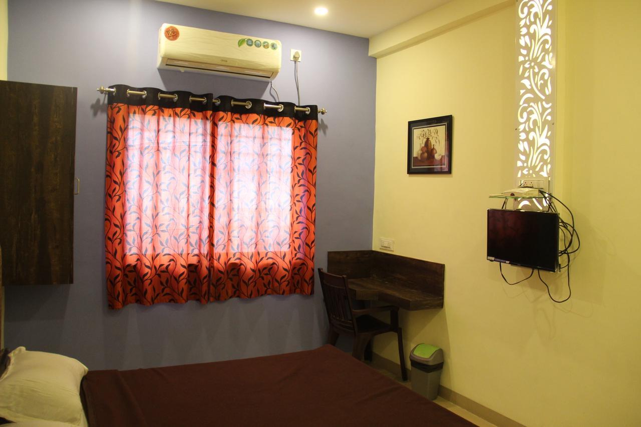 Yuvraj Lodge Osmanabad 외부 사진
