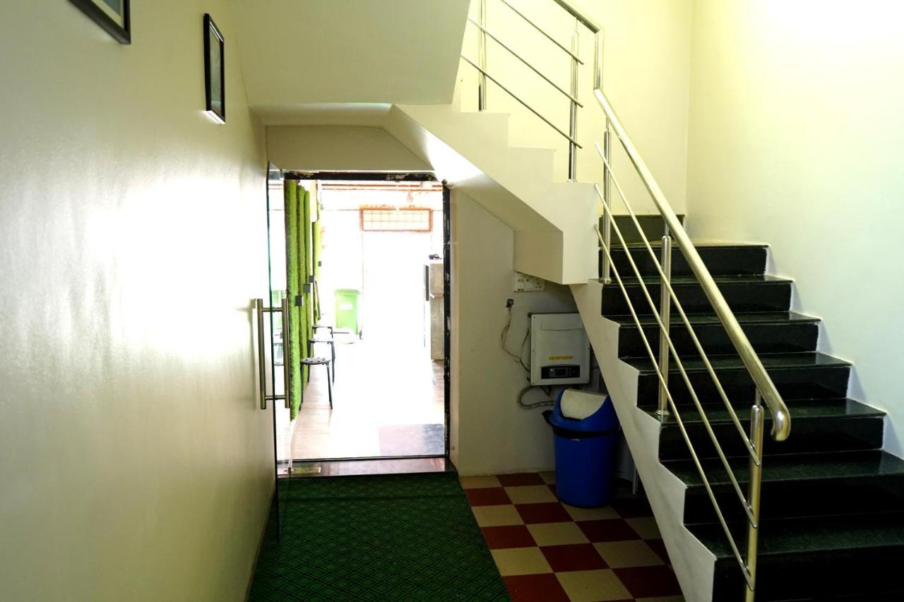 Yuvraj Lodge Osmanabad 외부 사진